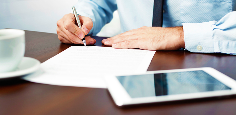 signing contracts | Contract Attorney